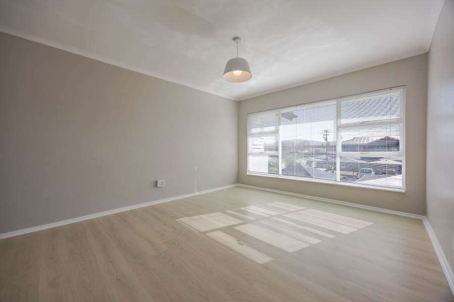 4 Bedroom Property for Sale in Belgravia Western Cape